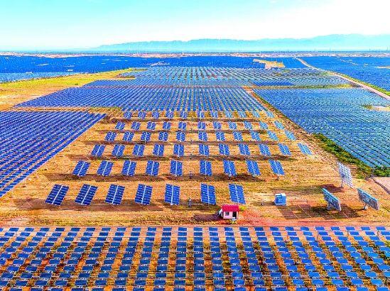 光伏治沙項目基地(來源:中國綠色時報).webp 光伏治沙項目基地(來源:中國綠色時報).webp